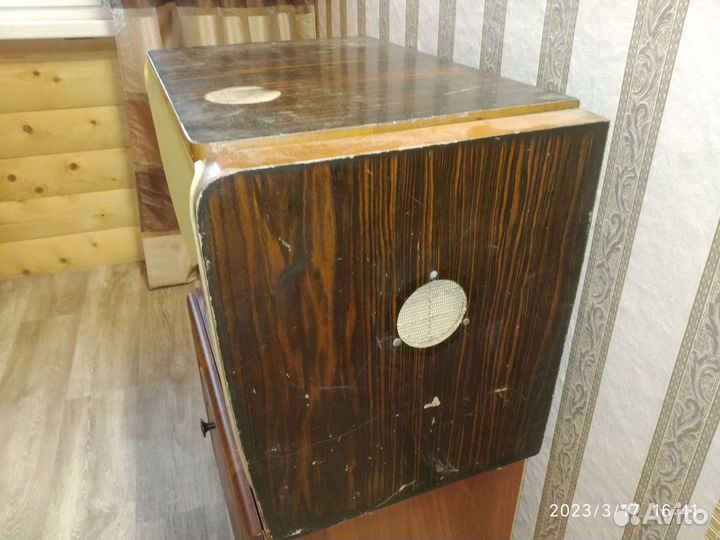 Ламповая радиола Латвия