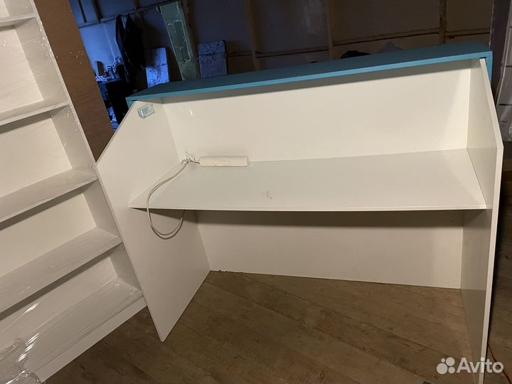 Стол