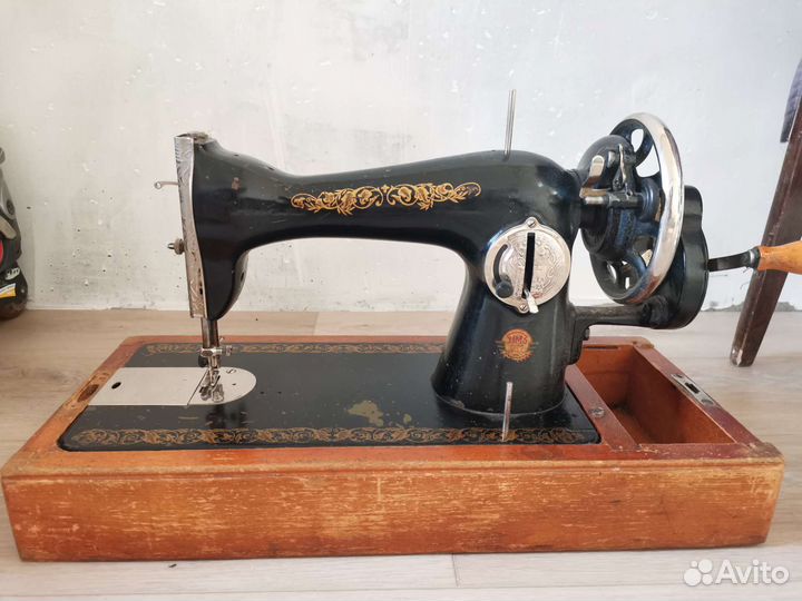 Швейная машинка Подольск ручная