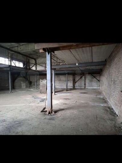 Склад, 690 м²