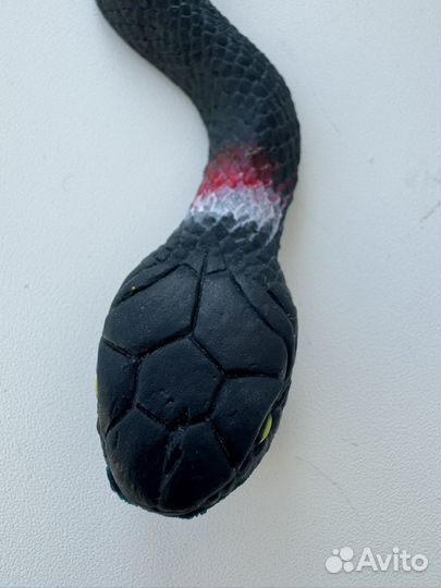 Змея игрушка