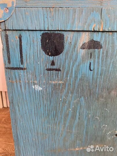 Корзина грибная,чемоданы, ящик советские