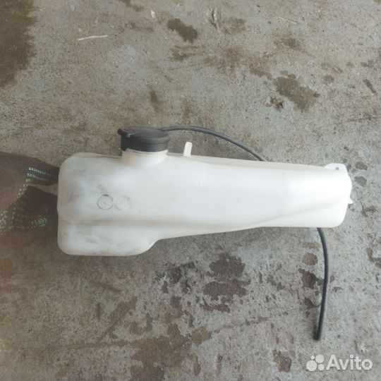 Бачок омывателя Renault Logan 2