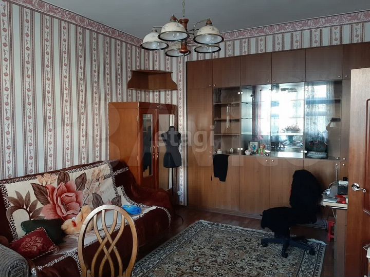 2-к. квартира, 54 м², 3/3 эт.