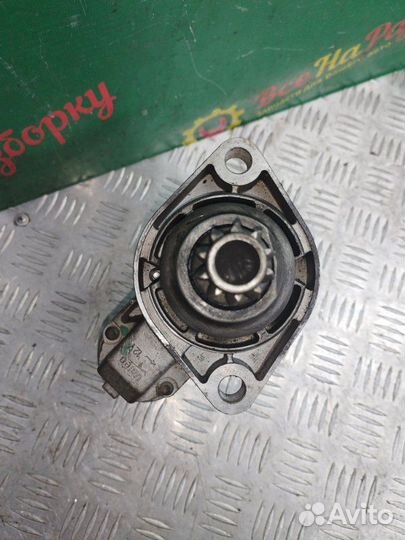 Стартер Volkswagen Tiguan внедорожник 2.0Л. 2012Г