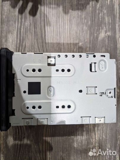 Магнитола Gathers VXM-152VFi