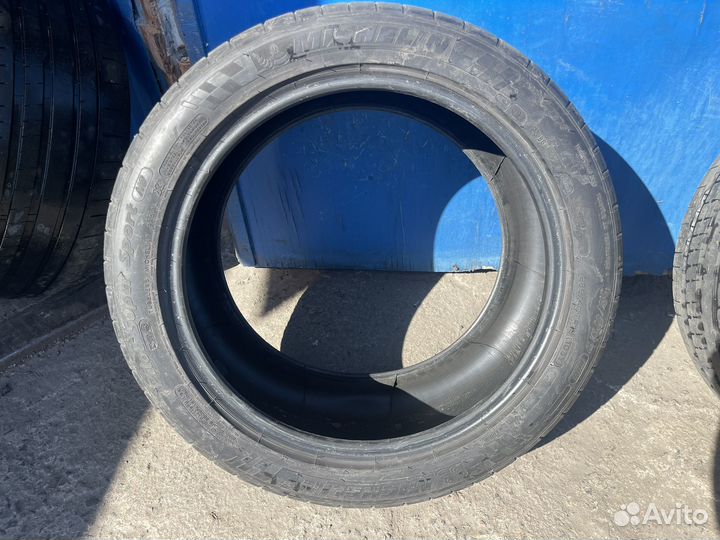 Michelin Pilot Super Sport 255/45 R19 и 285/40 R19 100Y