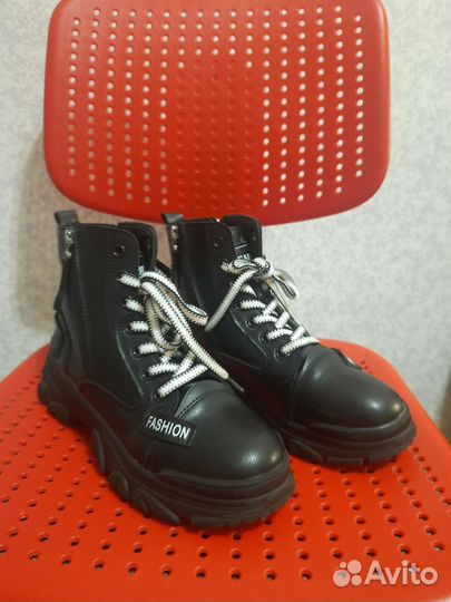 Ботинки женские 38 размер