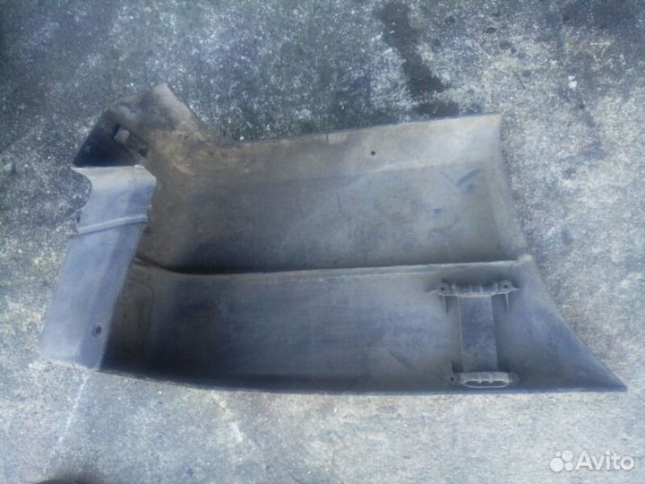 Бампер задний правый Volkswagen Transporter T4