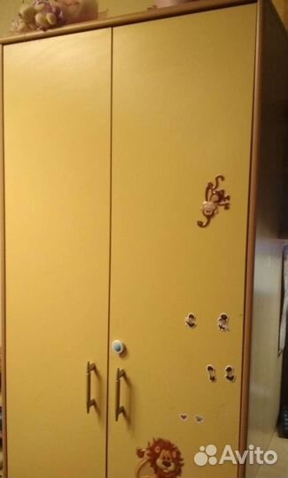 Стенка детская школьная,с шкафом и полками