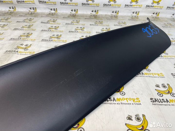 Накладка крышки багажника Porsche Cayenne 957