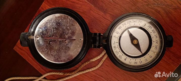 Компас и дорожные шахматы