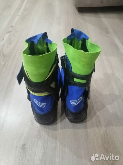 Лыжные ботинки spine