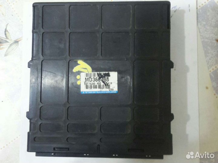 Блок управления двс mitsubishi pajero MD360758