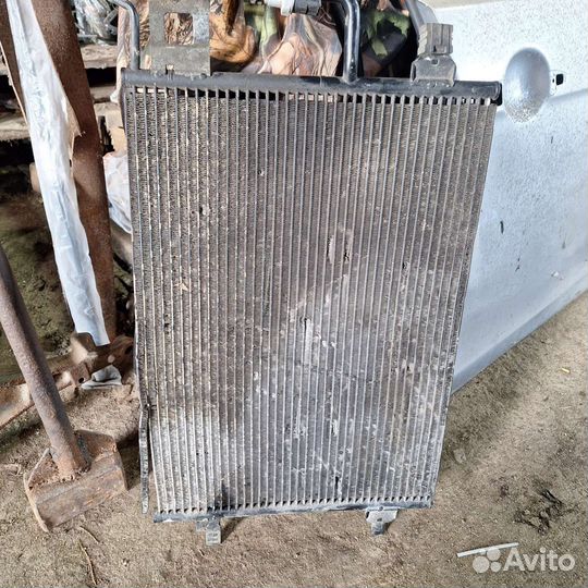 Радиатор кондиционера Volkswagen Passat B5