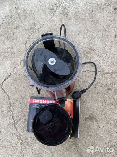 Соковыжималка шнековая redmond