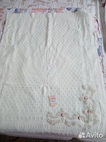 Плед на выписку вязаный