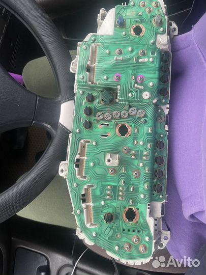 Приборная панель toyota carina t190(улыбка)