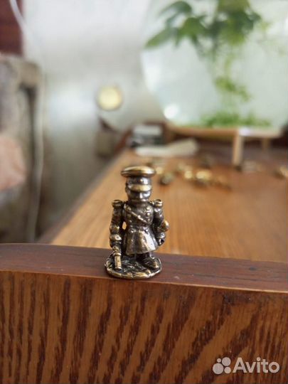 Металлические фигурки