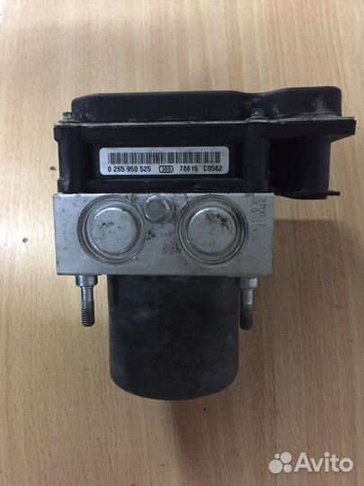 Блок ABS Hyundai Santa Fe 2 CM 2006 г