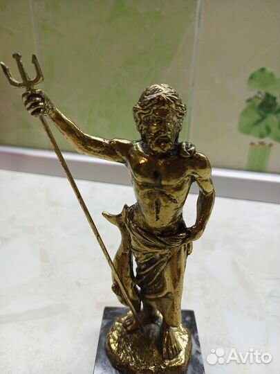 Статуэтка сувенирная 