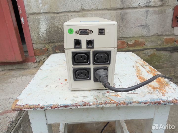 Источник бесперебойного питания