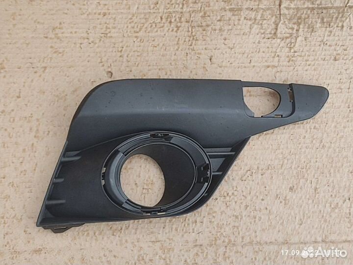 Оправа птф передняя правая Renault Logan II