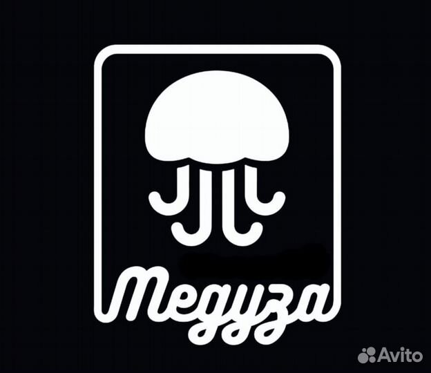 Официант в караоке бар