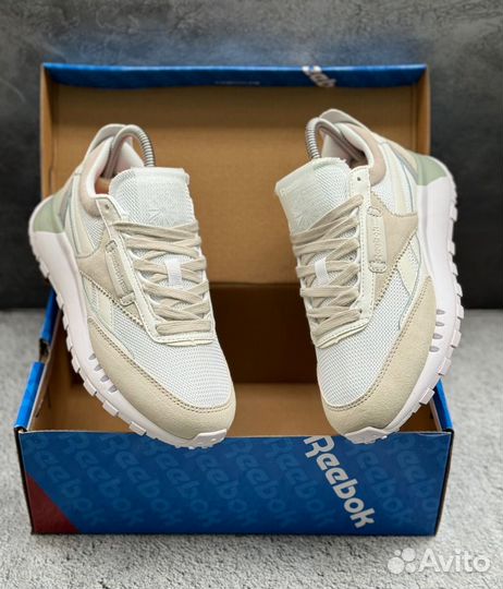 Женские кроссовки Reebok Classic