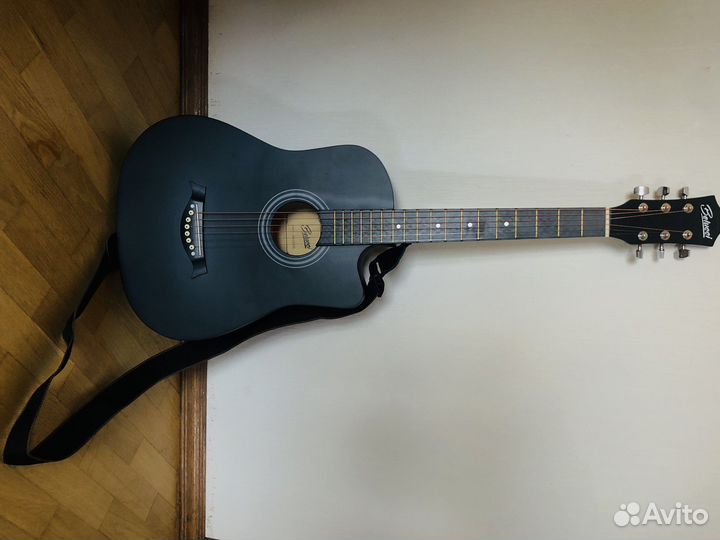 Акустическая гитара