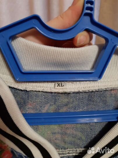 Бомбер на девочку