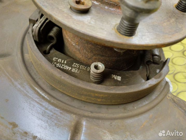 Кулак задний правый Bmw Z4 E85 M54B25 2.5 256S5