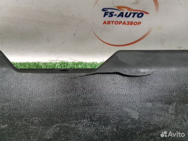 Накладка замка багажника задняя Mazda 3 хетчбэк BM