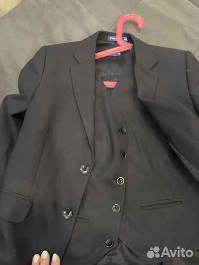 Костюм 3ка+ 5 рубашек в школу на мальчика 140-146