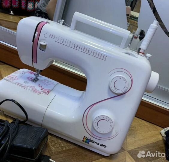 Швейная машина и оверлок. Комплект