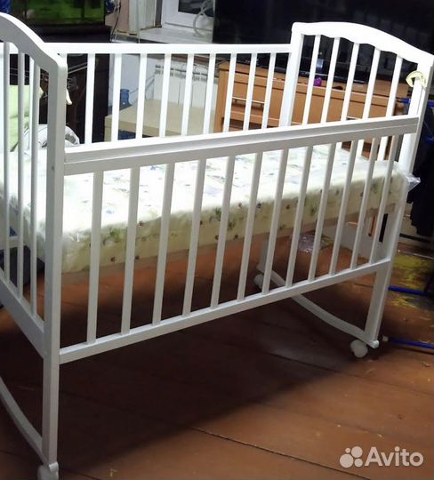 Детская кроватка