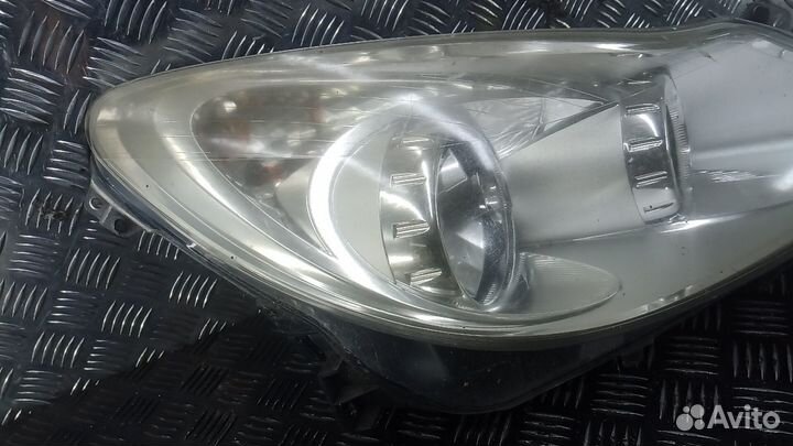 Фара правая Opel Corsa D