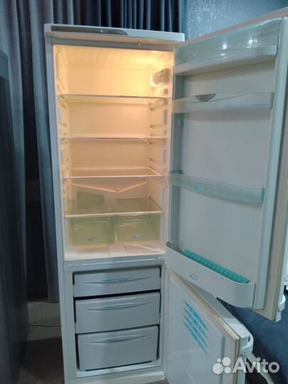 Холодильник бу стинол