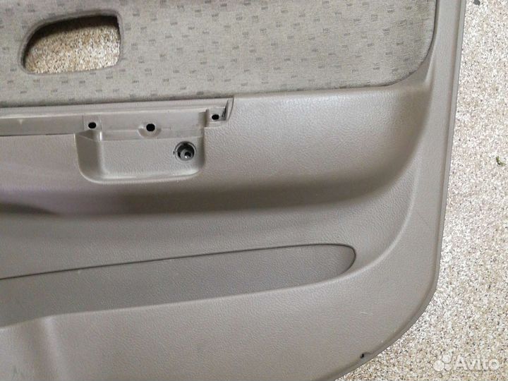 Kia Rio 1 Обшивка двери передняя правая