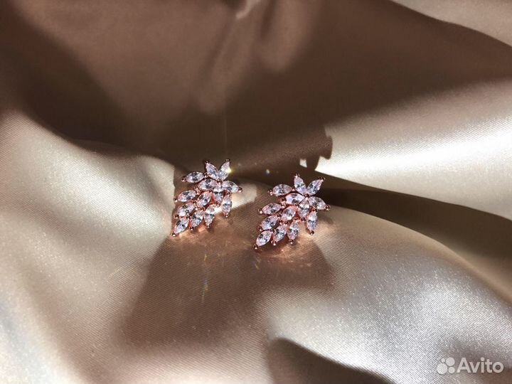 Серьги с цирконами
