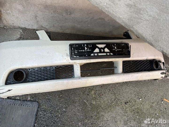 Бампер на nissan fuga