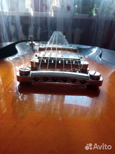 Электрогитара