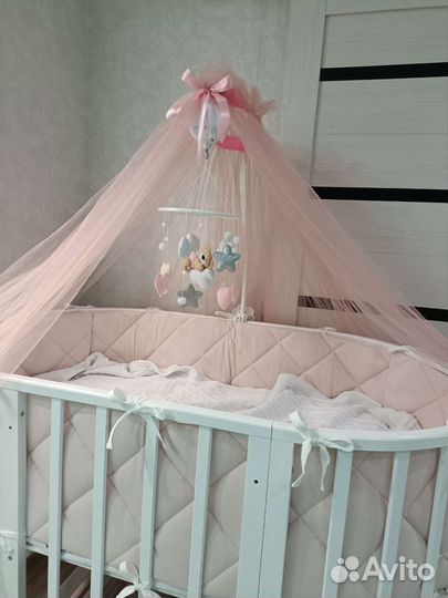 Балдахин с мобилем и держателем