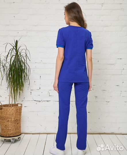 Медицинский костюм новый