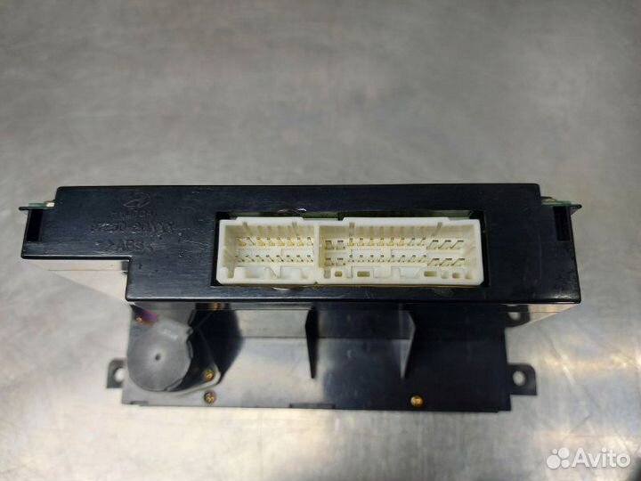 Блок управления климат-контролем Hyundai Elantra