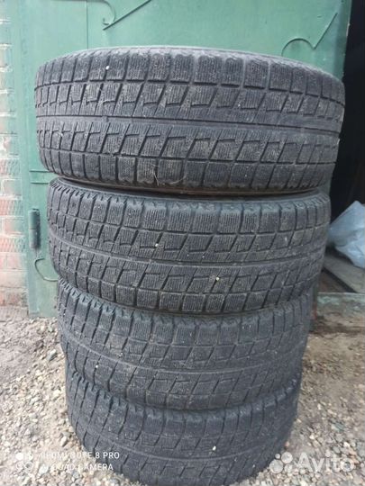 Bridgestone Blizzak Revo 696 215/65 R16