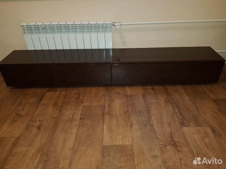 Тумба с доводчиками 4 отсека