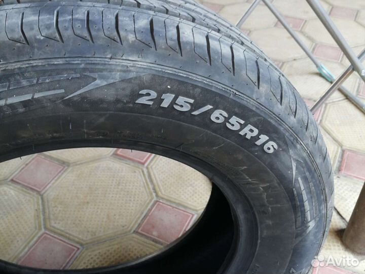 Tracmax X-Privilo TX5 215/65 R16