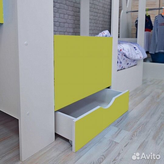 Кровать домик розовая