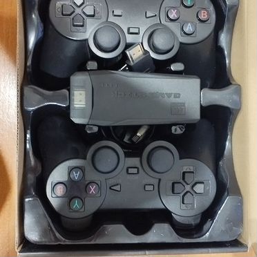 Игровая приставка с ретро играми